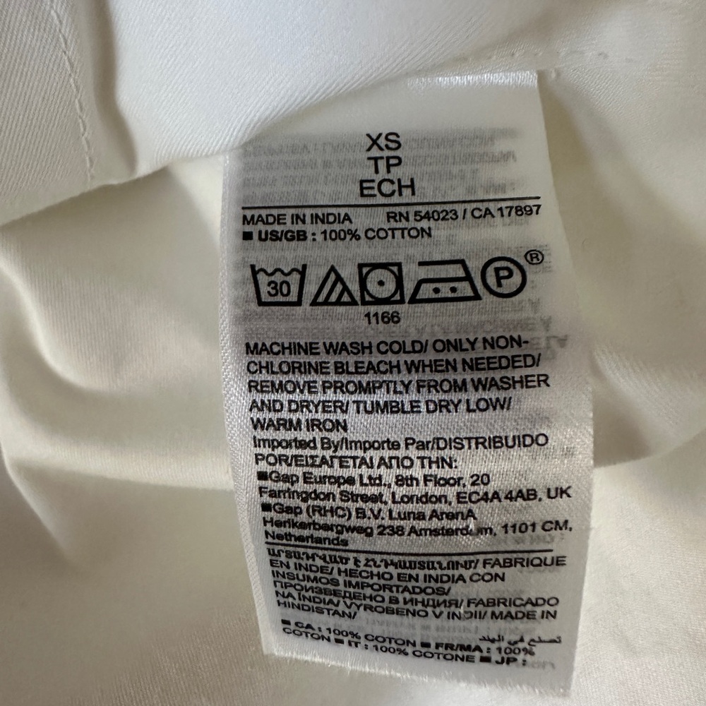 BANANA REPUBLIC - cropped white button up - Picture 3 of 4